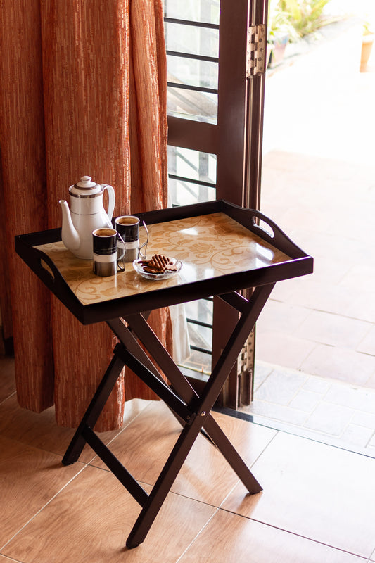 Tea tray with stand